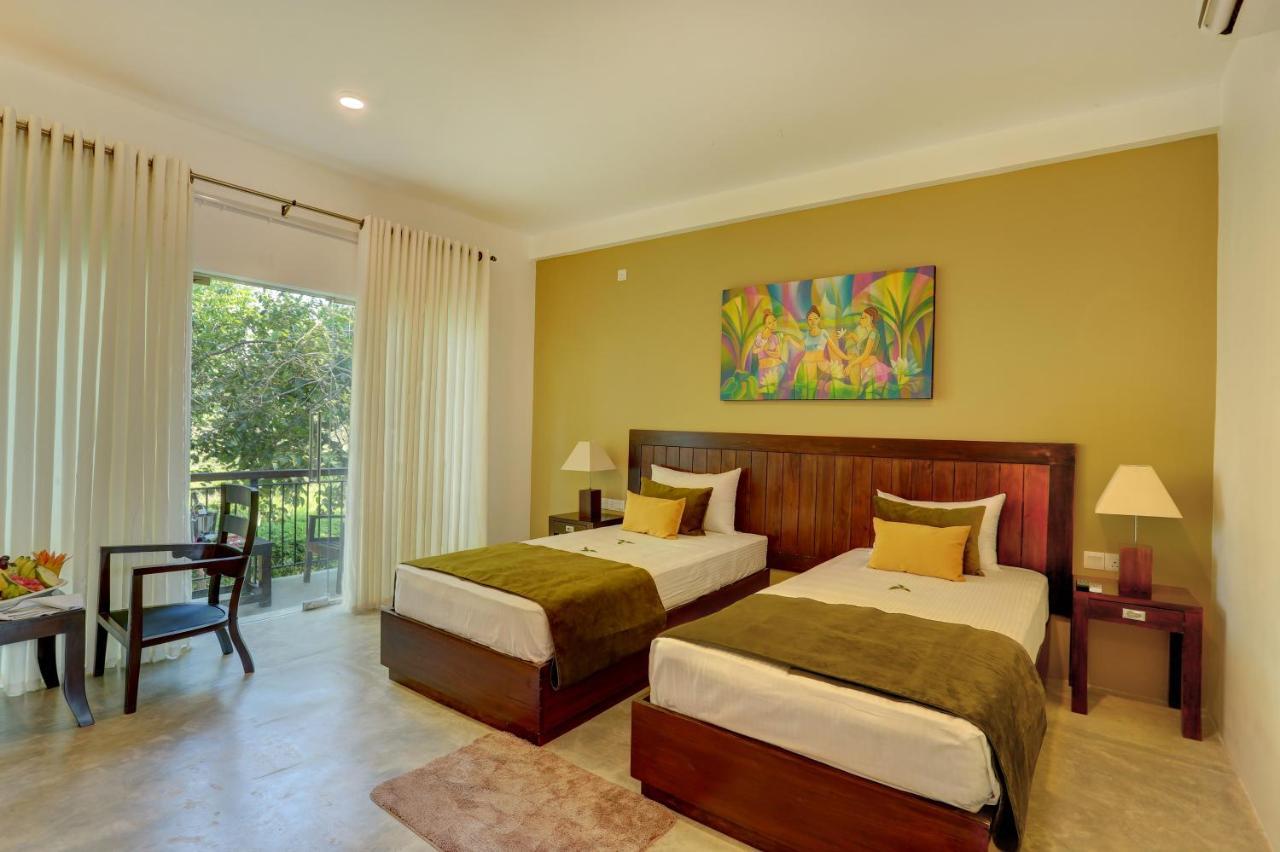 Tropical Life Resort And Spa Дамбула Екстериор снимка