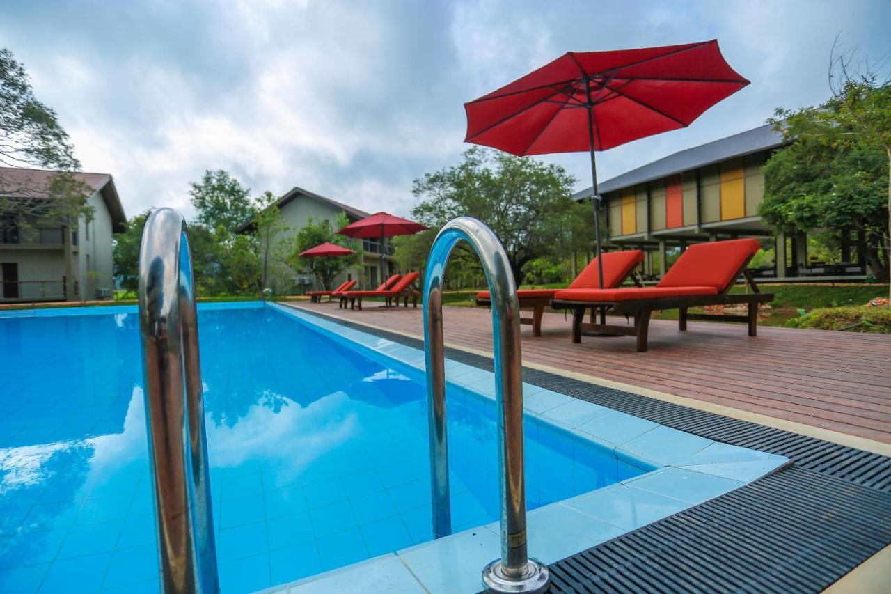 Tropical Life Resort And Spa Дамбула Екстериор снимка