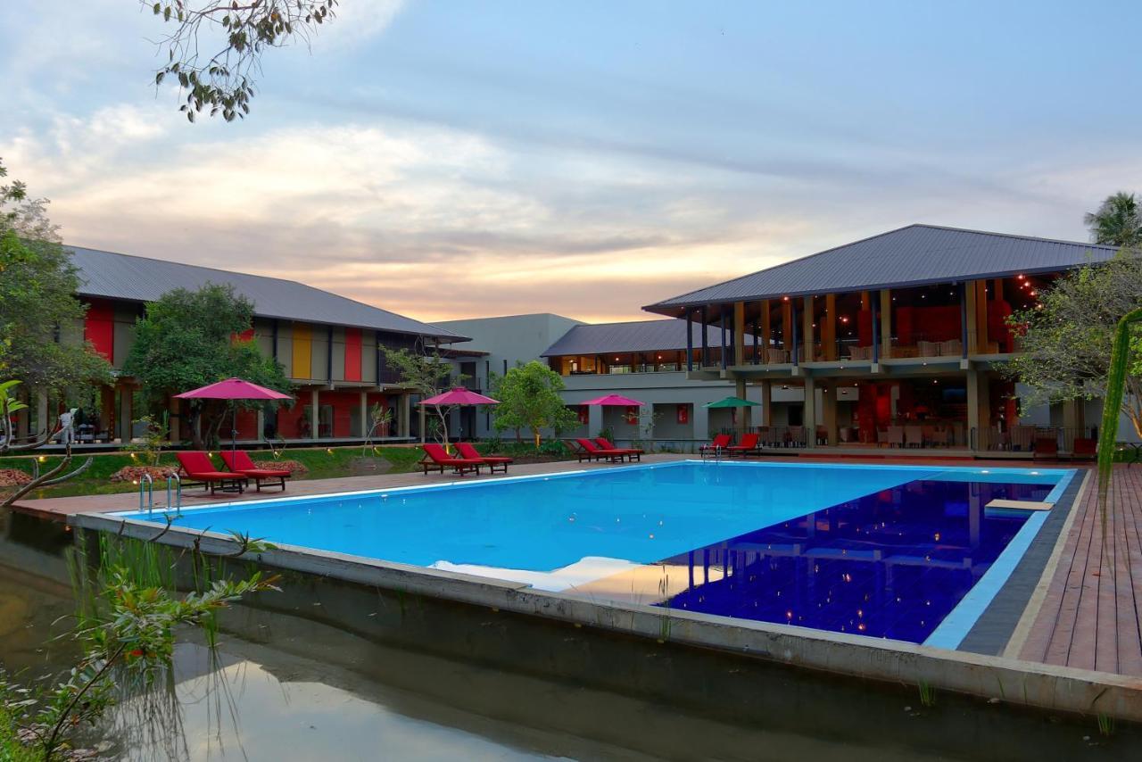 Tropical Life Resort And Spa Дамбула Екстериор снимка
