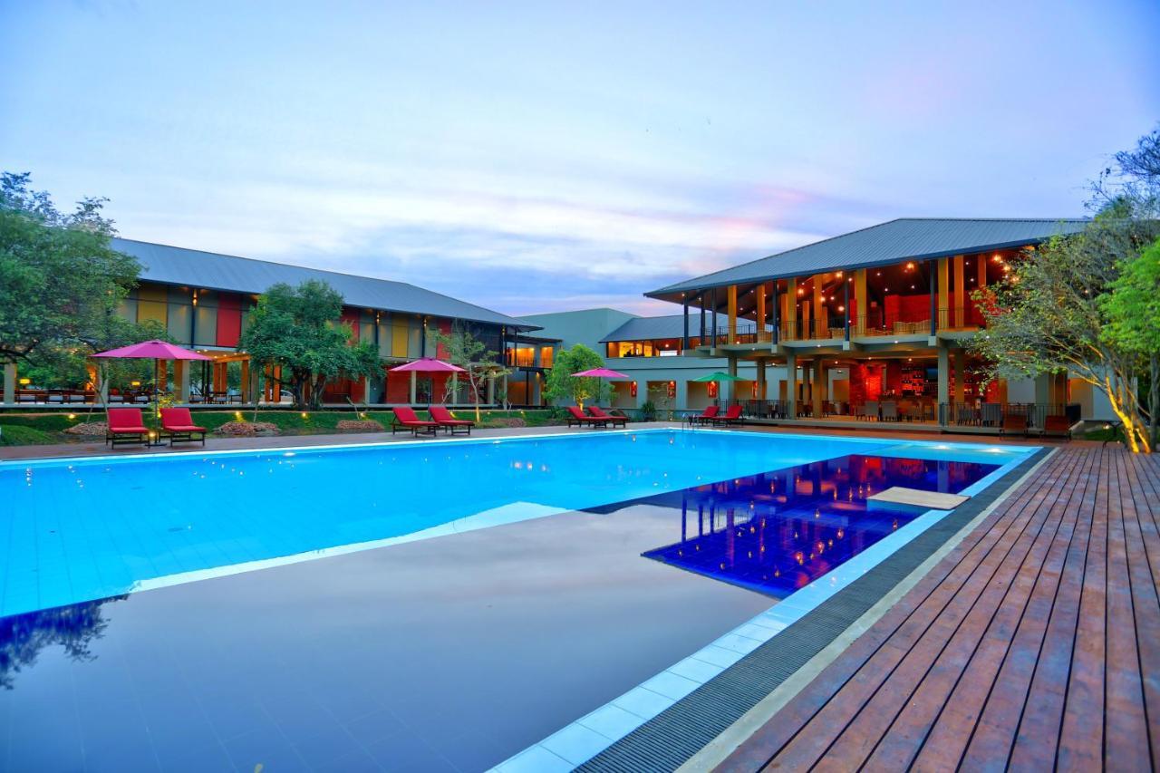 Tropical Life Resort And Spa Дамбула Екстериор снимка