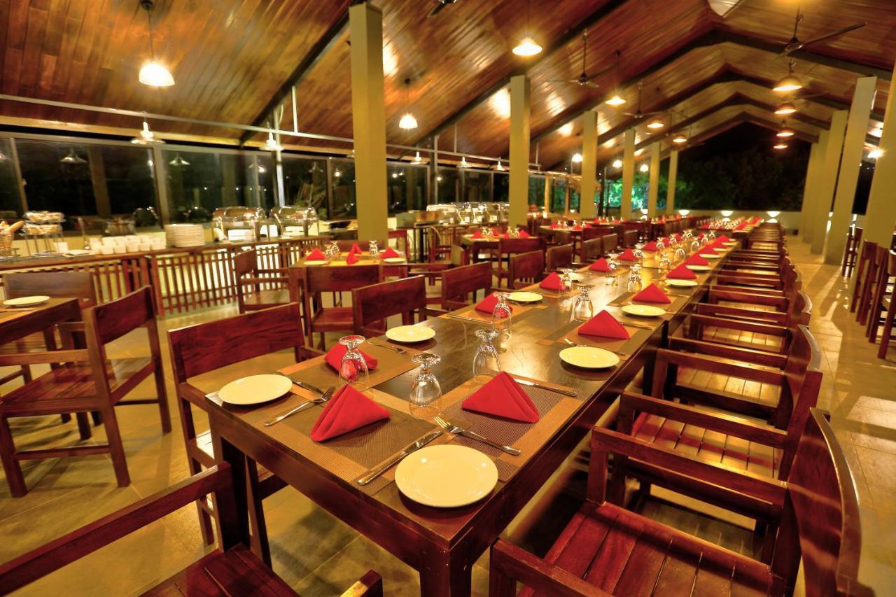 Tropical Life Resort And Spa Дамбула Екстериор снимка