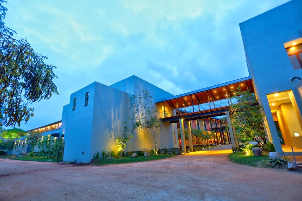 Tropical Life Resort And Spa Дамбула Екстериор снимка