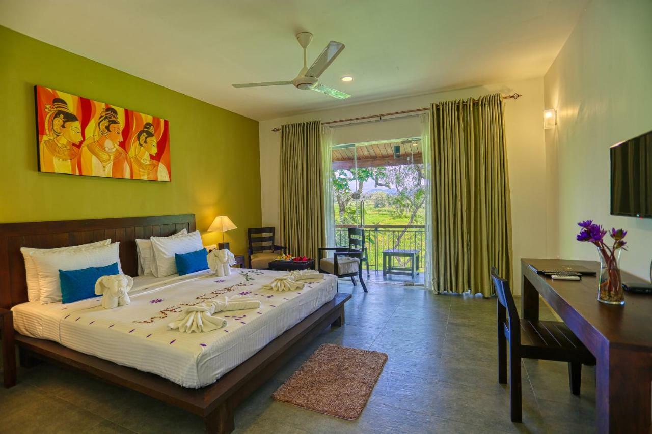 Tropical Life Resort And Spa Дамбула Екстериор снимка